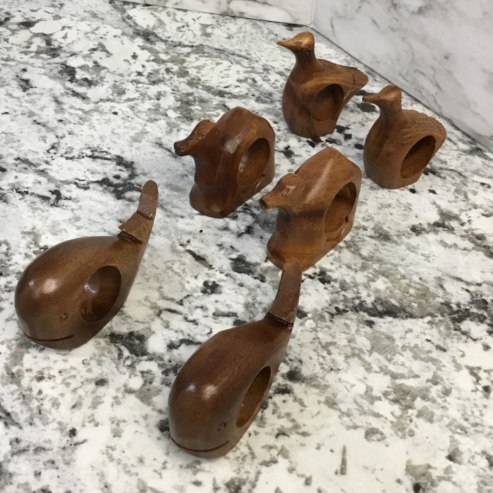 Set Of 6 Hand Craved Animal Napkin Rings - Picture 5 of 12